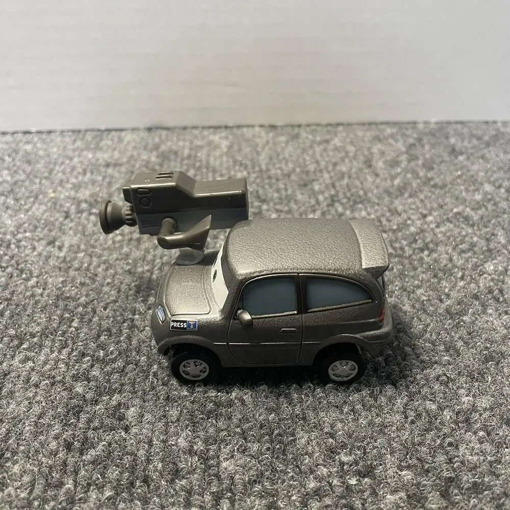 Disney Pixar Cars Press Cameraman Diecast 1:55 Mattel Gray DHL04 Toy Figure